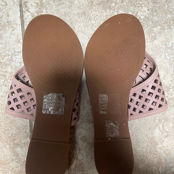 Tory Burch woven leather sandals - Picture 2 of 3
